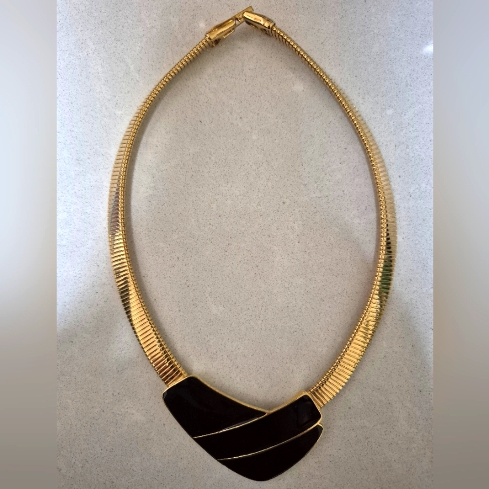 Elegant Vintage Trifari Gold and Black Necklace